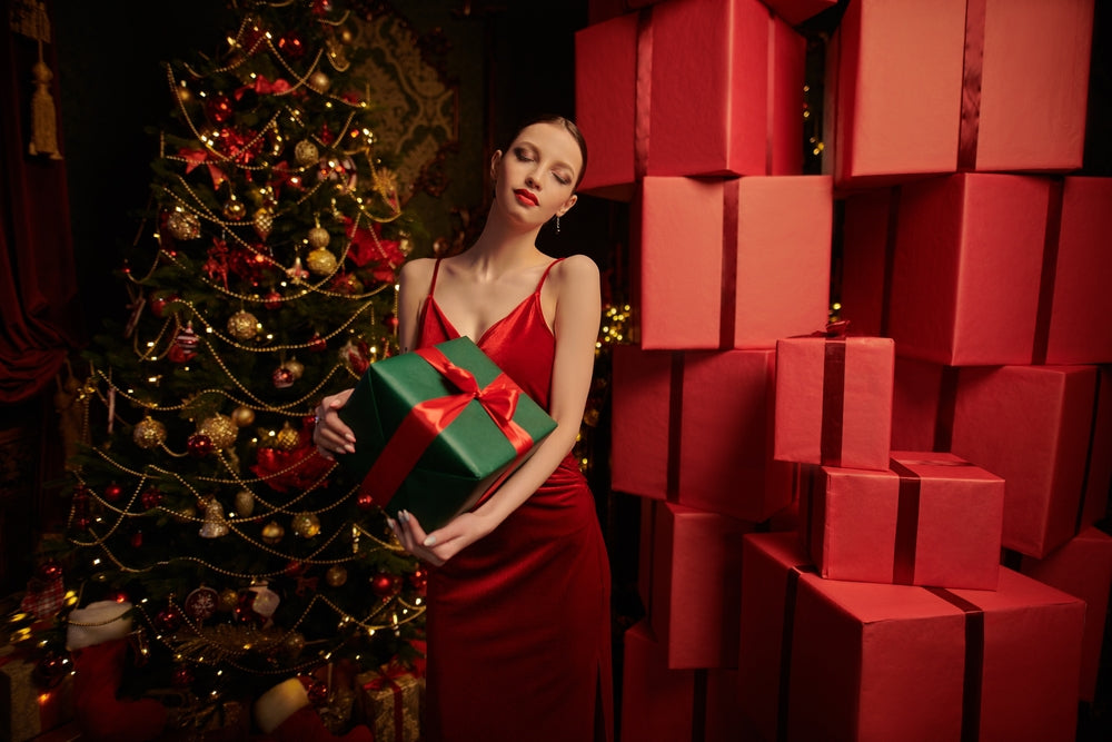 Title: "Unwrap the Magic: Christmas Elegance with Stylish Handbags for Every Lady"